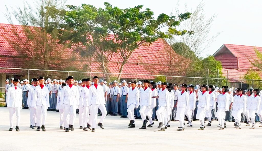 Upacara gabungan HUT ke-81 Kemerdekaan Republik Indonesia di SMAN 1 Sangatta Selatan