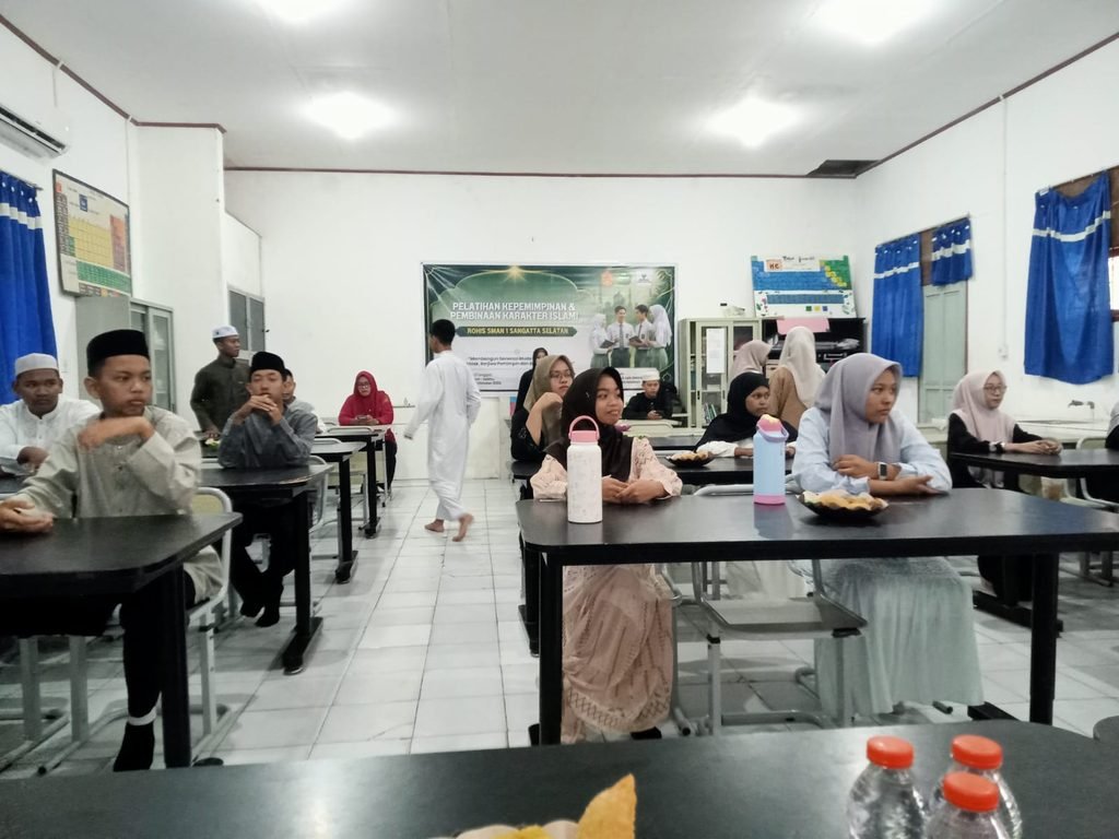 Kegiatan Pelatihan Kepemimpinan dan Pembinaan Karakter Islami ROHIS SMAN 1 Sangatta Selatan